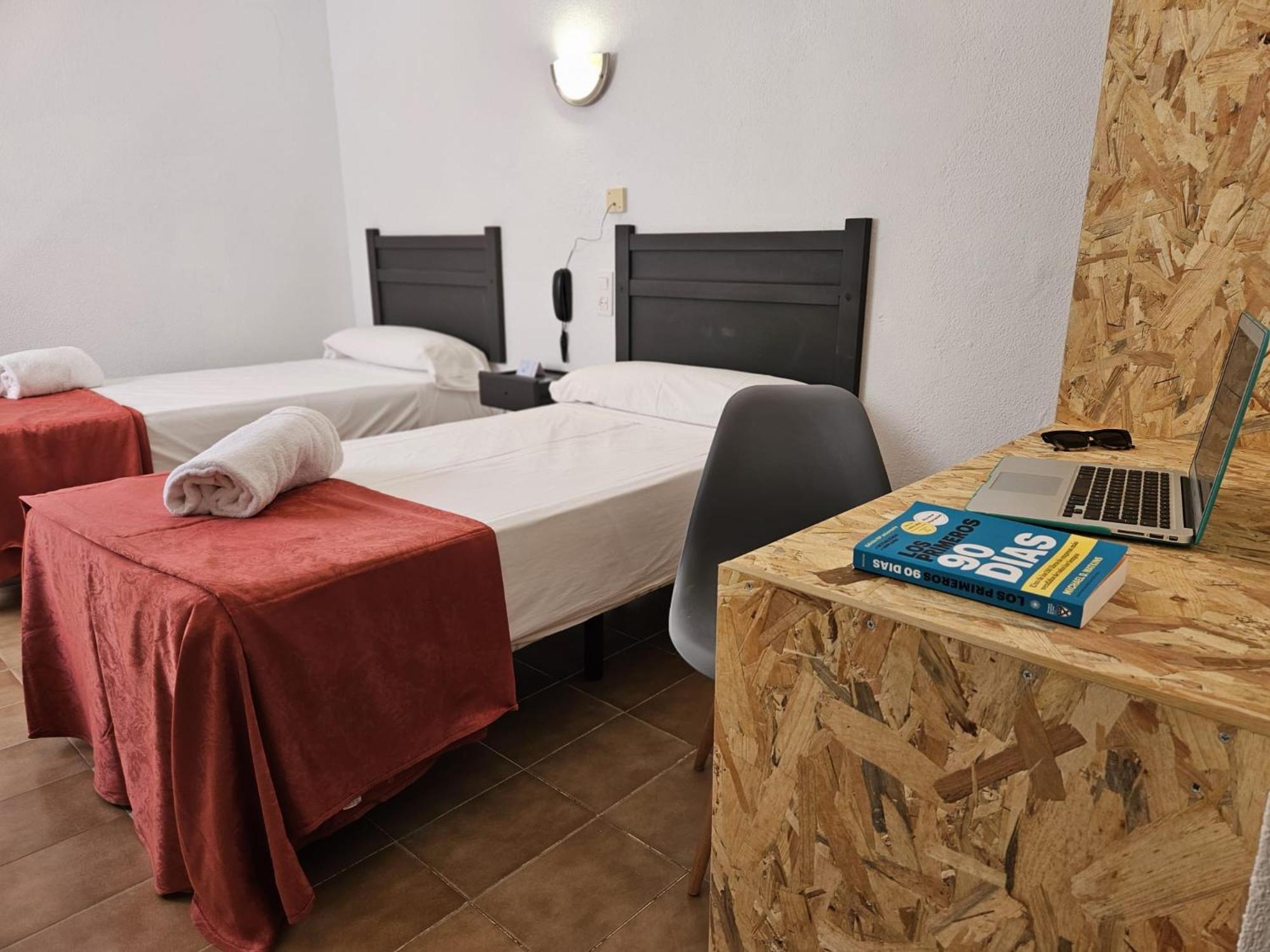 Hotel San Vicente - Centro Playa Кониль-де-ла-Фронтера Номер фото