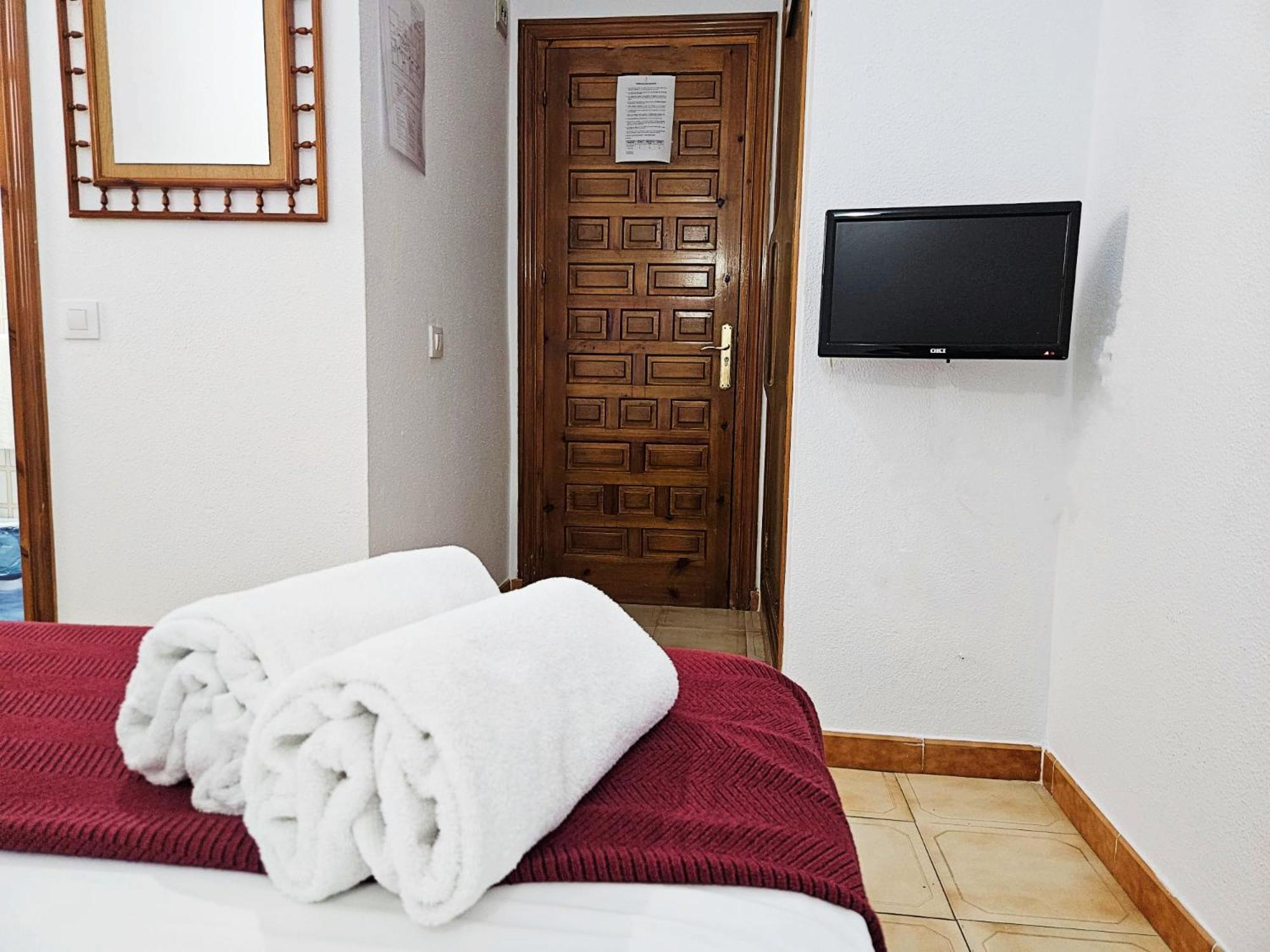 Hotel San Vicente - Centro Playa Кониль-де-ла-Фронтера Экстерьер фото